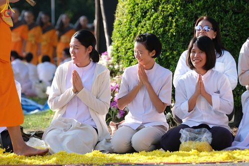 ภาพ No.188823:พิธีต้อนรับพระธรรมยาตรา ในโครงการธรรมยาตรา กตัญญูบูชา มหาปูชนียาจารย์ พระมงคลเทพมุนี(สด จนฺทสโร) พระผู้ปราบมาร อนุสรณ์สถาน 7 แห่ง ปีที่ 13 วันที่ 3 มกราคม พ.ศ. 2568 ณ อนุสรณ์สถานมหาวิหารพระมงคลเทพมุนี (โลตัสแลนด์) อ.สองพี่น้อง จ.สุพรรณบุรี