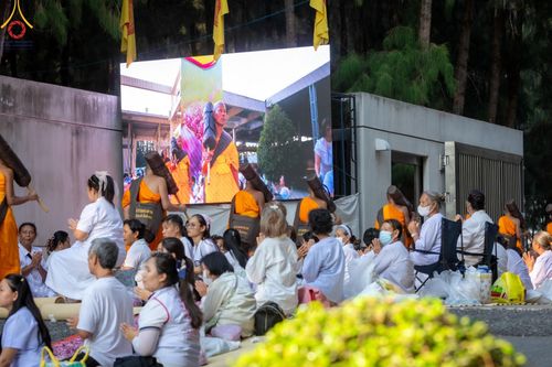 ภาพ No.188838:พิธีต้อนรับพระธรรมยาตรา ในโครงการธรรมยาตรา กตัญญูบูชา มหาปูชนียาจารย์ พระมงคลเทพมุนี(สด จนฺทสโร) พระผู้ปราบมาร อนุสรณ์สถาน 7 แห่ง ปีที่ 13 วันที่ 3 มกราคม พ.ศ. 2568 ณ อนุสรณ์สถานมหาวิหารพระมงคลเทพมุนี (โลตัสแลนด์) อ.สองพี่น้อง จ.สุพรรณบุรี