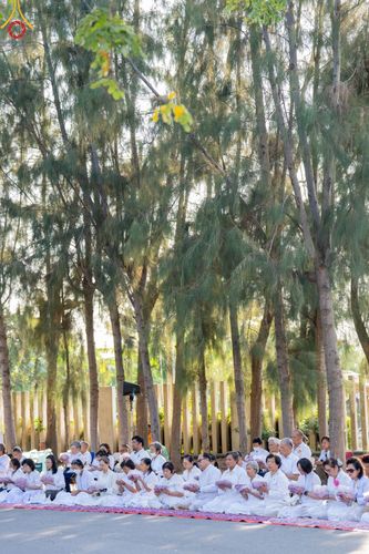 ภาพ No.188979:พิธีต้อนรับพระธรรมยาตรา ในโครงการธรรมยาตรา กตัญญูบูชา มหาปูชนียาจารย์ พระมงคลเทพมุนี(สด จนฺทสโร) พระผู้ปราบมาร อนุสรณ์สถาน 7 แห่ง ปีที่ 13 วันที่ 3 มกราคม พ.ศ. 2568 ณ อนุสรณ์สถานมหาวิหารพระมงคลเทพมุนี (โลตัสแลนด์) อ.สองพี่น้อง จ.สุพรรณบุรี