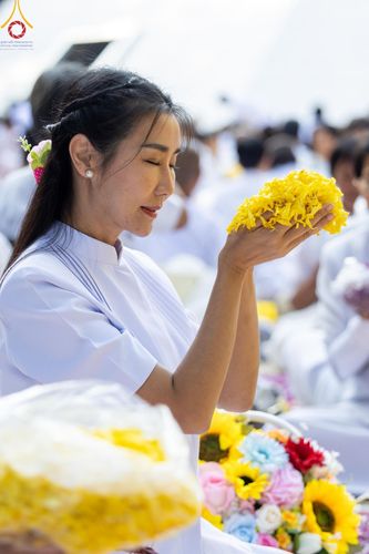 ภาพ No.188989:พิธีต้อนรับพระธรรมยาตรา ในโครงการธรรมยาตรา กตัญญูบูชา มหาปูชนียาจารย์ พระมงคลเทพมุนี(สด จนฺทสโร) พระผู้ปราบมาร อนุสรณ์สถาน 7 แห่ง ปีที่ 13 วันที่ 3 มกราคม พ.ศ. 2568 ณ อนุสรณ์สถานมหาวิหารพระมงคลเทพมุนี (โลตัสแลนด์) อ.สองพี่น้อง จ.สุพรรณบุรี