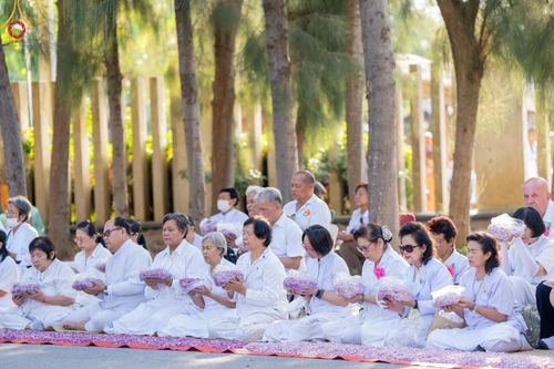 ภาพ No.188992:พิธีต้อนรับพระธรรมยาตรา ในโครงการธรรมยาตรา กตัญญูบูชา มหาปูชนียาจารย์ พระมงคลเทพมุนี(สด จนฺทสโร) พระผู้ปราบมาร อนุสรณ์สถาน 7 แห่ง ปีที่ 13 วันที่ 3 มกราคม พ.ศ. 2568 ณ อนุสรณ์สถานมหาวิหารพระมงคลเทพมุนี (โลตัสแลนด์) อ.สองพี่น้อง จ.สุพรรณบุรี