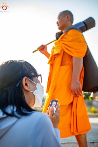 ภาพ No.189033:พิธีต้อนรับพระธรรมยาตรา ในโครงการธรรมยาตรา กตัญญูบูชา มหาปูชนียาจารย์ พระมงคลเทพมุนี(สด จนฺทสโร) พระผู้ปราบมาร อนุสรณ์สถาน 7 แห่ง ปีที่ 13 วันที่ 3 มกราคม พ.ศ. 2568 ณ อนุสรณ์สถานมหาวิหารพระมงคลเทพมุนี (โลตัสแลนด์) อ.สองพี่น้อง จ.สุพรรณบุรี