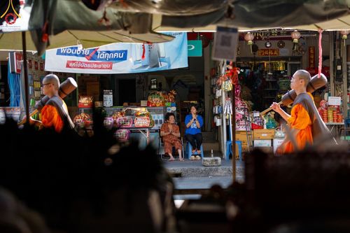 ภาพ No.189047:พิธีต้อนรับพระธรรมยาตรา ในโครงการธรรมยาตรา กตัญญูบูชา มหาปูชนียาจารย์ พระมงคลเทพมุนี(สด จนฺทสโร) พระผู้ปราบมาร อนุสรณ์สถาน 7 แห่ง ปีที่ 13 วันที่ 3 มกราคม พ.ศ. 2568 ณ อนุสรณ์สถานมหาวิหารพระมงคลเทพมุนี (โลตัสแลนด์) อ.สองพี่น้อง จ.สุพรรณบุรี