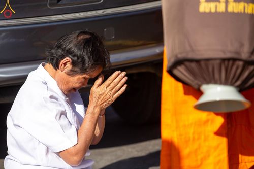 ภาพ No.189055:พิธีต้อนรับพระธรรมยาตรา ในโครงการธรรมยาตรา กตัญญูบูชา มหาปูชนียาจารย์ พระมงคลเทพมุนี(สด จนฺทสโร) พระผู้ปราบมาร อนุสรณ์สถาน 7 แห่ง ปีที่ 13 วันที่ 3 มกราคม พ.ศ. 2568 ณ อนุสรณ์สถานมหาวิหารพระมงคลเทพมุนี (โลตัสแลนด์) อ.สองพี่น้อง จ.สุพรรณบุรี