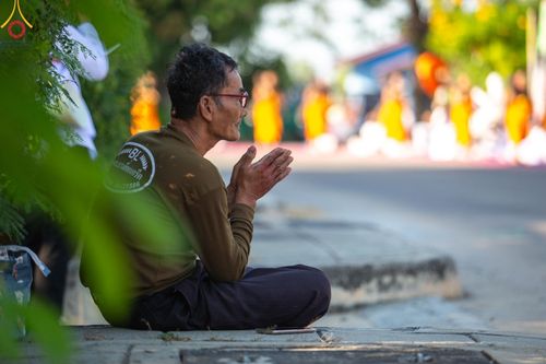 ภาพ No.189072:พิธีต้อนรับพระธรรมยาตรา ในโครงการธรรมยาตรา กตัญญูบูชา มหาปูชนียาจารย์ พระมงคลเทพมุนี(สด จนฺทสโร) พระผู้ปราบมาร อนุสรณ์สถาน 7 แห่ง ปีที่ 13 วันที่ 3 มกราคม พ.ศ. 2568 ณ อนุสรณ์สถานมหาวิหารพระมงคลเทพมุนี (โลตัสแลนด์) อ.สองพี่น้อง จ.สุพรรณบุรี