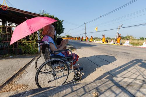 ภาพ No.189080:พิธีต้อนรับพระธรรมยาตรา ในโครงการธรรมยาตรา กตัญญูบูชา มหาปูชนียาจารย์ พระมงคลเทพมุนี(สด จนฺทสโร) พระผู้ปราบมาร อนุสรณ์สถาน 7 แห่ง ปีที่ 13 วันที่ 3 มกราคม พ.ศ. 2568 ณ อนุสรณ์สถานมหาวิหารพระมงคลเทพมุนี (โลตัสแลนด์) อ.สองพี่น้อง จ.สุพรรณบุรี