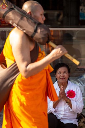 ภาพ No.189099:พิธีต้อนรับพระธรรมยาตรา ในโครงการธรรมยาตรา กตัญญูบูชา มหาปูชนียาจารย์ พระมงคลเทพมุนี(สด จนฺทสโร) พระผู้ปราบมาร อนุสรณ์สถาน 7 แห่ง ปีที่ 13 วันที่ 3 มกราคม พ.ศ. 2568 ณ อนุสรณ์สถานมหาวิหารพระมงคลเทพมุนี (โลตัสแลนด์) อ.สองพี่น้อง จ.สุพรรณบุรี