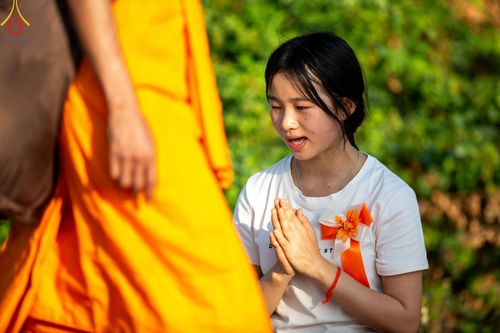 ภาพ No.189109:พิธีต้อนรับพระธรรมยาตรา ในโครงการธรรมยาตรา กตัญญูบูชา มหาปูชนียาจารย์ พระมงคลเทพมุนี(สด จนฺทสโร) พระผู้ปราบมาร อนุสรณ์สถาน 7 แห่ง ปีที่ 13 วันที่ 3 มกราคม พ.ศ. 2568 ณ อนุสรณ์สถานมหาวิหารพระมงคลเทพมุนี (โลตัสแลนด์) อ.สองพี่น้อง จ.สุพรรณบุรี