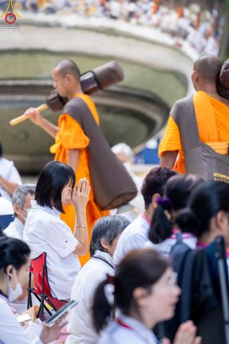 ภาพ No.189114:พิธีต้อนรับพระธรรมยาตรา ในโครงการธรรมยาตรา กตัญญูบูชา มหาปูชนียาจารย์ พระมงคลเทพมุนี(สด จนฺทสโร) พระผู้ปราบมาร อนุสรณ์สถาน 7 แห่ง ปีที่ 13 วันที่ 3 มกราคม พ.ศ. 2568 ณ อนุสรณ์สถานมหาวิหารพระมงคลเทพมุนี (โลตัสแลนด์) อ.สองพี่น้อง จ.สุพรรณบุรี