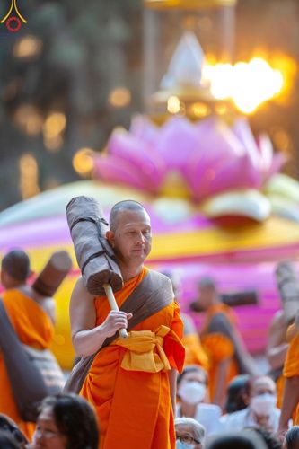ภาพ No.189133:พิธีต้อนรับพระธรรมยาตรา ในโครงการธรรมยาตรา กตัญญูบูชา มหาปูชนียาจารย์ พระมงคลเทพมุนี(สด จนฺทสโร) พระผู้ปราบมาร อนุสรณ์สถาน 7 แห่ง ปีที่ 13 วันที่ 3 มกราคม พ.ศ. 2568 ณ อนุสรณ์สถานมหาวิหารพระมงคลเทพมุนี (โลตัสแลนด์) อ.สองพี่น้อง จ.สุพรรณบุรี