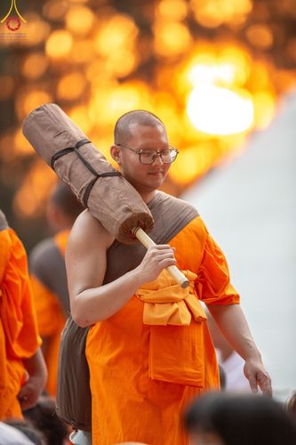 ภาพ No.189136:พิธีต้อนรับพระธรรมยาตรา ในโครงการธรรมยาตรา กตัญญูบูชา มหาปูชนียาจารย์ พระมงคลเทพมุนี(สด จนฺทสโร) พระผู้ปราบมาร อนุสรณ์สถาน 7 แห่ง ปีที่ 13 วันที่ 3 มกราคม พ.ศ. 2568 ณ อนุสรณ์สถานมหาวิหารพระมงคลเทพมุนี (โลตัสแลนด์) อ.สองพี่น้อง จ.สุพรรณบุรี