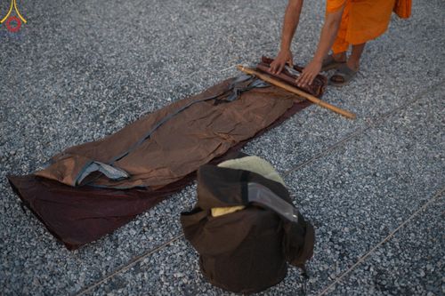 ภาพ No.189137:พิธีต้อนรับพระธรรมยาตรา ในโครงการธรรมยาตรา กตัญญูบูชา มหาปูชนียาจารย์ พระมงคลเทพมุนี(สด จนฺทสโร) พระผู้ปราบมาร อนุสรณ์สถาน 7 แห่ง ปีที่ 13 วันที่ 3 มกราคม พ.ศ. 2568 ณ อนุสรณ์สถานมหาวิหารพระมงคลเทพมุนี (โลตัสแลนด์) อ.สองพี่น้อง จ.สุพรรณบุรี