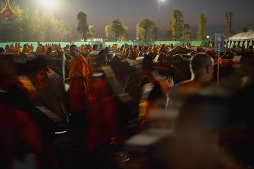 ภาพ No.189146:พิธีต้อนรับพระธรรมยาตรา ในโครงการธรรมยาตรา กตัญญูบูชา มหาปูชนียาจารย์ พระมงคลเทพมุนี(สด จนฺทสโร) พระผู้ปราบมาร อนุสรณ์สถาน 7 แห่ง ปีที่ 13 วันที่ 3 มกราคม พ.ศ. 2568 ณ อนุสรณ์สถานมหาวิหารพระมงคลเทพมุนี (โลตัสแลนด์) อ.สองพี่น้อง จ.สุพรรณบุรี