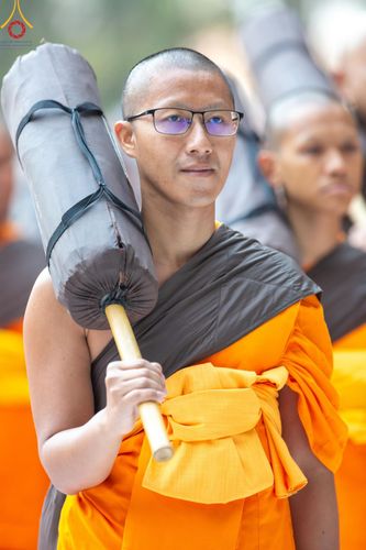 ภาพ No.189248:พระธรรมยาตราปฏิบัติธรรม และถ่ายภาพหมู่ประวัติศาสตร์ ในโครงการธรรมยาตรา กตัญญูบูชา มหาปูชนียาจารย์ พระมงคลเทพมุนี(สด จนฺทสโร) พระผู้ปราบมาร อนุสรณ์สถาน 7 แห่ง ปีที่ 13 วันที่ 4 มกราคม พ.ศ. 2568 ณ อนุสรณ์สถานมหาวิหารพระมงคลเทพมุนี (โลตัสแลนด์) อ.สองพี่น้อง