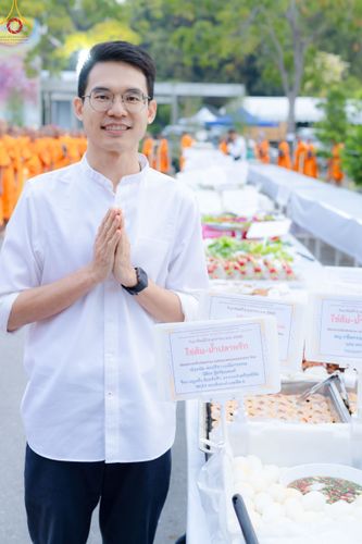 ภาพ No.189464:พิธีถวายภัตตาหารเป็นสังฆทาน แด่พระธรรมยาตรา ในโครงการธรรมยาตรา กตัญญูบูชา มหาปูชนียาจารย์ พระมงคลเทพมุนี(สด จนฺทสโร) พระผู้ปราบมาร อนุสรณ์สถาน 7 แห่ง ปีที่ 13 ณ อนุสรณ์สถานมหาวิหารพระมงคลเทพมุนี (โลตัสแลนด์) อ.สองพี่น้อง จ.สุพรรณบุรี วันที่ 5 มกราคม 2568