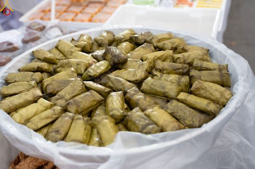 ภาพ No.189487:พิธีถวายภัตตาหารเป็นสังฆทาน แด่พระธรรมยาตรา ในโครงการธรรมยาตรา กตัญญูบูชา มหาปูชนียาจารย์ พระมงคลเทพมุนี(สด จนฺทสโร) พระผู้ปราบมาร อนุสรณ์สถาน 7 แห่ง ปีที่ 13 ณ อนุสรณ์สถานมหาวิหารพระมงคลเทพมุนี (โลตัสแลนด์) อ.สองพี่น้อง จ.สุพรรณบุรี วันที่ 5 มกราคม 2568