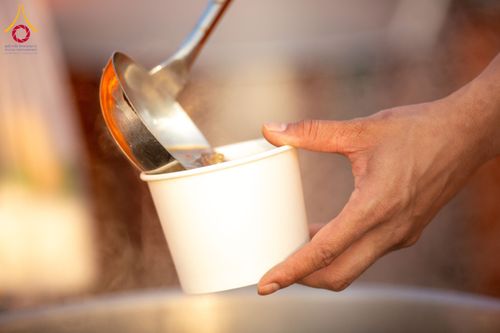 ภาพ No.189510:พิธีถวายภัตตาหารเป็นสังฆทาน แด่พระธรรมยาตรา ในโครงการธรรมยาตรา กตัญญูบูชา มหาปูชนียาจารย์ พระมงคลเทพมุนี(สด จนฺทสโร) พระผู้ปราบมาร อนุสรณ์สถาน 7 แห่ง ปีที่ 13 ณ อนุสรณ์สถานมหาวิหารพระมงคลเทพมุนี (โลตัสแลนด์) อ.สองพี่น้อง จ.สุพรรณบุรี วันที่ 5 มกราคม 2568