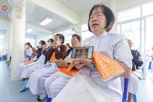 ภาพ No.189606:พิธีทอดผ้าป่าทำนุบำรุงศาสนสถาน ในโครงการธรรมยาตรา กตัญญูบูชา มหาปูชนียาจารย์ พระมงคลเทพมุนี(สด จนฺทสโร) พระผู้ปราบมาร อนุสรณ์สถาน 7 แห่ง ปีที่ 13 ณ วัดสองพี่น้อง ต.ต้นตาล อ.สองพี่น้อง จ.สุพรรณบุรี วันที่ 5 มกราคม พ.ศ. 2568