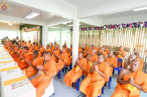 ภาพ No.189614:พิธีทอดผ้าป่าทำนุบำรุงศาสนสถาน ในโครงการธรรมยาตรา กตัญญูบูชา มหาปูชนียาจารย์ พระมงคลเทพมุนี(สด จนฺทสโร) พระผู้ปราบมาร อนุสรณ์สถาน 7 แห่ง ปีที่ 13 ณ วัดสองพี่น้อง ต.ต้นตาล อ.สองพี่น้อง จ.สุพรรณบุรี วันที่ 5 มกราคม พ.ศ. 2568