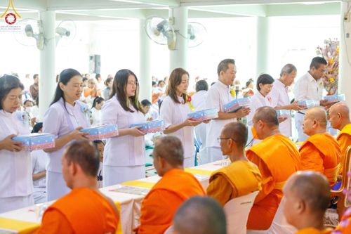 ภาพ No.189644:พิธีทอดผ้าป่าทำนุบำรุงศาสนสถาน ในโครงการธรรมยาตรา กตัญญูบูชา มหาปูชนียาจารย์ พระมงคลเทพมุนี(สด จนฺทสโร) พระผู้ปราบมาร อนุสรณ์สถาน 7 แห่ง ปีที่ 13 ณ วัดสองพี่น้อง ต.ต้นตาล อ.สองพี่น้อง จ.สุพรรณบุรี วันที่ 5 มกราคม พ.ศ. 2568