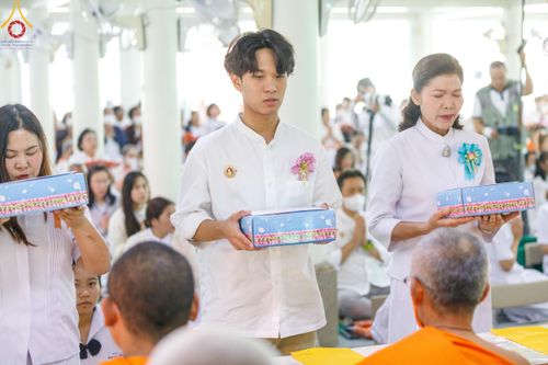 ภาพ No.189645:พิธีทอดผ้าป่าทำนุบำรุงศาสนสถาน ในโครงการธรรมยาตรา กตัญญูบูชา มหาปูชนียาจารย์ พระมงคลเทพมุนี(สด จนฺทสโร) พระผู้ปราบมาร อนุสรณ์สถาน 7 แห่ง ปีที่ 13 ณ วัดสองพี่น้อง ต.ต้นตาล อ.สองพี่น้อง จ.สุพรรณบุรี วันที่ 5 มกราคม พ.ศ. 2568