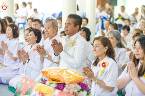 ภาพ No.189670:พิธีทอดผ้าป่าทำนุบำรุงศาสนสถาน ในโครงการธรรมยาตรา กตัญญูบูชา มหาปูชนียาจารย์ พระมงคลเทพมุนี(สด จนฺทสโร) พระผู้ปราบมาร อนุสรณ์สถาน 7 แห่ง ปีที่ 13 ณ วัดสองพี่น้อง ต.ต้นตาล อ.สองพี่น้อง จ.สุพรรณบุรี วันที่ 5 มกราคม พ.ศ. 2568