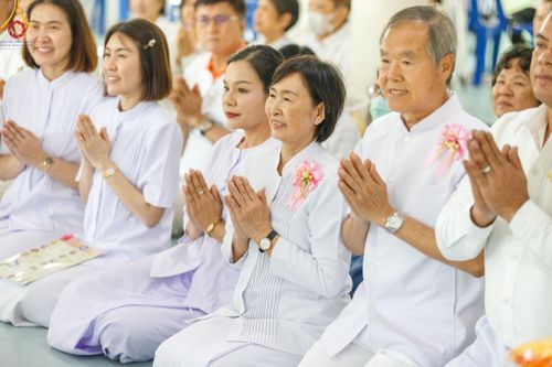 ภาพ No.189671:พิธีทอดผ้าป่าทำนุบำรุงศาสนสถาน ในโครงการธรรมยาตรา กตัญญูบูชา มหาปูชนียาจารย์ พระมงคลเทพมุนี(สด จนฺทสโร) พระผู้ปราบมาร อนุสรณ์สถาน 7 แห่ง ปีที่ 13 ณ วัดสองพี่น้อง ต.ต้นตาล อ.สองพี่น้อง จ.สุพรรณบุรี วันที่ 5 มกราคม พ.ศ. 2568