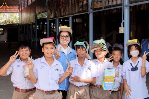 ภาพ No.189760:พิธีทอดผ้าป่าทำนุบำรุงศาสนสถาน ในโครงการธรรมยาตรา กตัญญูบูชา มหาปูชนียาจารย์ พระมงคลเทพมุนี(สด จนฺทสโร) พระผู้ปราบมาร อนุสรณ์สถาน 7 แห่ง ปีที่ 13 ณ วัดใหม่พิบูลย์ผล ต.บางเลน อ.สองพี่น้อง จ.สุพรรณบุรี วันที่ 5 มกราคม พ.ศ. 2568