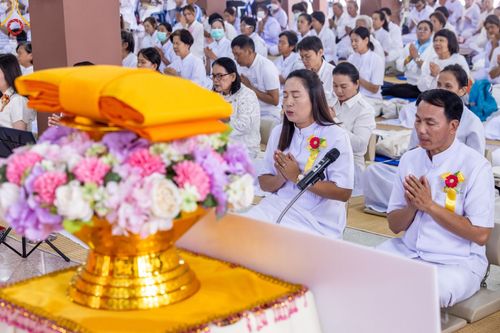 ภาพ No.189820:พิธีทอดผ้าป่าทำนุบำรุงศาสนสถาน ณ วัดอัมพวัน ต.สองพี่น้อง อ.สองพี่น้อง จ.สุพรรณบุรี ในโครงการธรรมยาตรา กตัญญูบูชา มหาปูชนียาจารย์ พระมงคลเทพมุนี(สด จนฺทสโร) พระผู้ปราบมาร อนุสรณ์สถาน 7 แห่ง ปีที่ 13 วันที่ 5 มกราคม พ.ศ. 2568