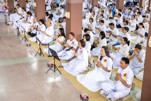 ภาพ No.189836:พิธีทอดผ้าป่าทำนุบำรุงศาสนสถาน ณ วัดอัมพวัน ต.สองพี่น้อง อ.สองพี่น้อง จ.สุพรรณบุรี ในโครงการธรรมยาตรา กตัญญูบูชา มหาปูชนียาจารย์ พระมงคลเทพมุนี(สด จนฺทสโร) พระผู้ปราบมาร อนุสรณ์สถาน 7 แห่ง ปีที่ 13 วันที่ 5 มกราคม พ.ศ. 2568