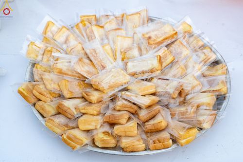 ภาพ No.189974:พิธีถวายภัตตาหารเป็นสังฆทาน แด่พระธรรมยาตรา ณ อนุสรณ์สถานมหาวิหารพระมงคลเทพมุนี (โลตัสแลนด์) อ.สองพี่น้อง จ.สุพรรณบุรี ในโครงการธรรมยาตรา กตัญญูบูชา มหาปูชนียาจารย์ พระมงคลเทพมุนี(สด จนฺทสโร) พระผู้ปราบมาร อนุสรณ์สถาน 7 แห่ง ปีที่ 13 วันที่ 6 มกราคม 2568