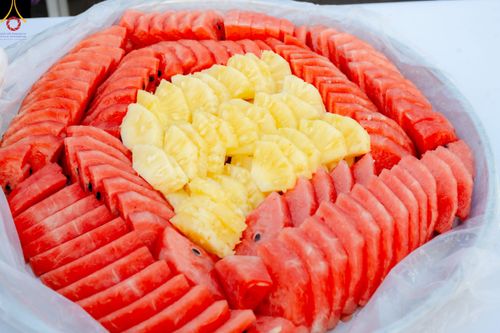 ภาพ No.189983:พิธีถวายภัตตาหารเป็นสังฆทาน แด่พระธรรมยาตรา ณ อนุสรณ์สถานมหาวิหารพระมงคลเทพมุนี (โลตัสแลนด์) อ.สองพี่น้อง จ.สุพรรณบุรี ในโครงการธรรมยาตรา กตัญญูบูชา มหาปูชนียาจารย์ พระมงคลเทพมุนี(สด จนฺทสโร) พระผู้ปราบมาร อนุสรณ์สถาน 7 แห่ง ปีที่ 13 วันที่ 6 มกราคม 2568