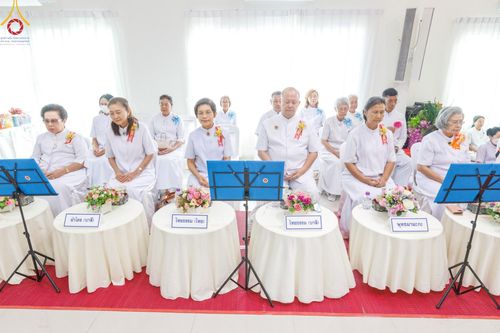 ภาพ No.190331:พิธีเจริญพระพุทธมนต์ ปฏิบัติธรรม มอบทุนการศึกษา ถวายสังฆทาน 141 วัด เพื่อถวายเป็นพุทธบูชา และขับเคลื่อนโครงการหมู่บ้านรักษาศีล 5 โดยคณะสงฆ์จังหวัดสุพรรณบุรี คณะศิษยานุศิษย์วัดพระธรรมกาย โครงการธรรมยาตรา ปีที่ 13 ณ ศูนย์ปฏิบัติธรรมพระมงคลเทพมุนี