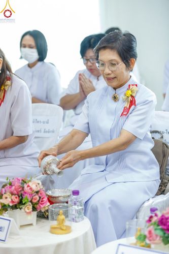 ภาพ No.190362:พิธีเจริญพระพุทธมนต์ ปฏิบัติธรรม มอบทุนการศึกษา ถวายสังฆทาน 141 วัด เพื่อถวายเป็นพุทธบูชา และขับเคลื่อนโครงการหมู่บ้านรักษาศีล 5 โดยคณะสงฆ์จังหวัดสุพรรณบุรี คณะศิษยานุศิษย์วัดพระธรรมกาย โครงการธรรมยาตรา ปีที่ 13 ณ ศูนย์ปฏิบัติธรรมพระมงคลเทพมุนี