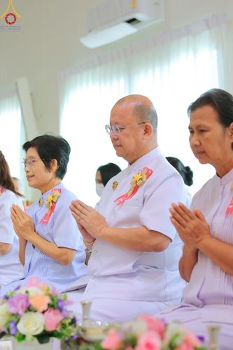 ภาพ No.190370:พิธีเจริญพระพุทธมนต์ ปฏิบัติธรรม มอบทุนการศึกษา ถวายสังฆทาน 141 วัด เพื่อถวายเป็นพุทธบูชา และขับเคลื่อนโครงการหมู่บ้านรักษาศีล 5 โดยคณะสงฆ์จังหวัดสุพรรณบุรี คณะศิษยานุศิษย์วัดพระธรรมกาย โครงการธรรมยาตรา ปีที่ 13 ณ ศูนย์ปฏิบัติธรรมพระมงคลเทพมุนี