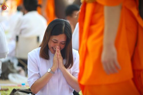 ภาพ No.190674:พิธีต้อนรับพระธรรมยาตรา ณ อนุสรณ์สถาน สถานที่ตั้งมโนปณิธานบวชตลอดชีวิต อนุสรณ์สถานคลองบางนางแท่น อ.สามพราน จ.นครปฐม ในโครงการธรรมยาตรา กตัญญูบูชา มหาปูชนียาจารย์ พระมงคลเทพมุนี(สด จนฺทสโร) พระผู้ปราบมาร อนุสรณ์สถาน 7 แห่ง ปีที่ 13 วันที่ 7 ม.ค.2568