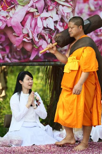 ภาพ No.190781:พิธีต้อนรับพระธรรมยาตรา ณ อนุสรณ์สถาน สถานที่ตั้งมโนปณิธานบวชตลอดชีวิต อนุสรณ์สถานคลองบางนางแท่น อ.สามพราน จ.นครปฐม ในโครงการธรรมยาตรา กตัญญูบูชา มหาปูชนียาจารย์ พระมงคลเทพมุนี(สด จนฺทสโร) พระผู้ปราบมาร อนุสรณ์สถาน 7 แห่ง ปีที่ 13 วันที่ 7 ม.ค.2568