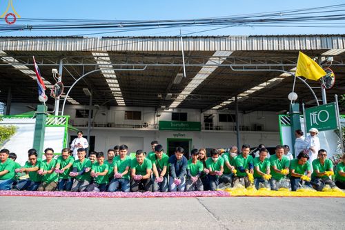 ภาพ No.190800:พิธีต้อนรับพระธรรมยาตรา ณ อนุสรณ์สถาน สถานที่ตั้งมโนปณิธานบวชตลอดชีวิต อนุสรณ์สถานคลองบางนางแท่น อ.สามพราน จ.นครปฐม ในโครงการธรรมยาตรา กตัญญูบูชา มหาปูชนียาจารย์ พระมงคลเทพมุนี(สด จนฺทสโร) พระผู้ปราบมาร อนุสรณ์สถาน 7 แห่ง ปีที่ 13 วันที่ 7 ม.ค.2568