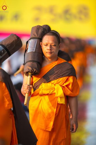 ภาพ No.190859:พิธีต้อนรับพระธรรมยาตรา ณ อนุสรณ์สถาน สถานที่ตั้งมโนปณิธานบวชตลอดชีวิต อนุสรณ์สถานคลองบางนางแท่น อ.สามพราน จ.นครปฐม ในโครงการธรรมยาตรา กตัญญูบูชา มหาปูชนียาจารย์ พระมงคลเทพมุนี(สด จนฺทสโร) พระผู้ปราบมาร อนุสรณ์สถาน 7 แห่ง ปีที่ 13 วันที่ 7 ม.ค.2568