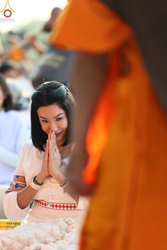 ภาพ No.190865:พิธีต้อนรับพระธรรมยาตรา ณ อนุสรณ์สถาน สถานที่ตั้งมโนปณิธานบวชตลอดชีวิต อนุสรณ์สถานคลองบางนางแท่น อ.สามพราน จ.นครปฐม ในโครงการธรรมยาตรา กตัญญูบูชา มหาปูชนียาจารย์ พระมงคลเทพมุนี(สด จนฺทสโร) พระผู้ปราบมาร อนุสรณ์สถาน 7 แห่ง ปีที่ 13 วันที่ 7 ม.ค.2568