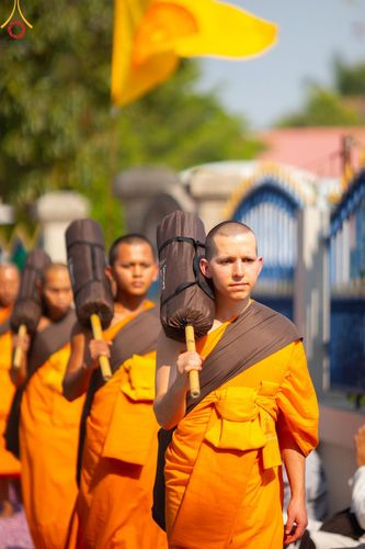 ภาพ No.190924:พิธีต้อนรับพระธรรมยาตรา ณ อนุสรณ์สถาน สถานที่ตั้งมโนปณิธานบวชตลอดชีวิต อนุสรณ์สถานคลองบางนางแท่น อ.สามพราน จ.นครปฐม ในโครงการธรรมยาตรา กตัญญูบูชา มหาปูชนียาจารย์ พระมงคลเทพมุนี(สด จนฺทสโร) พระผู้ปราบมาร อนุสรณ์สถาน 7 แห่ง ปีที่ 13 วันที่ 7 ม.ค.2568