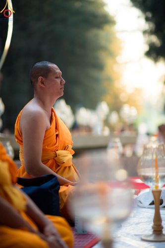ภาพ No.191255:พิธีจุดประทีปถวายเป็นพุทธบูชา และบูชาธรรมมหาปูชนียาจารย์ ณ อนุสรณ์สถานมหาวิหารพระมงคลเทพมุนี (โลตัสแลนด์) อ.สองพี่น้อง จ.สุพรรณบุรี ในโครงการธรรมยาตรา กตัญญูบูชา มหาปูชนียาจารย์ พระมงคลเทพมุนี(สด จนฺทสโร) พระผู้ปราบมาร อนุสรณ์สถาน 7 แห่ง ปีที่ 13