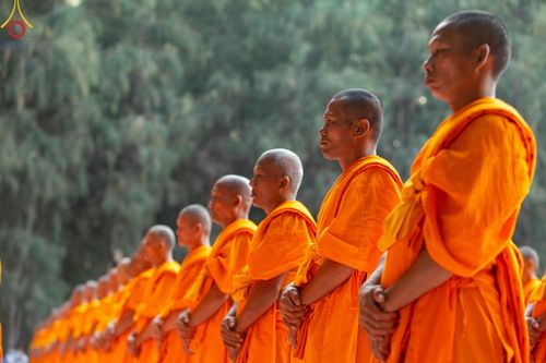 ภาพ No.191282:พิธีจุดประทีปถวายเป็นพุทธบูชา และบูชาธรรมมหาปูชนียาจารย์ ณ อนุสรณ์สถานมหาวิหารพระมงคลเทพมุนี (โลตัสแลนด์) อ.สองพี่น้อง จ.สุพรรณบุรี ในโครงการธรรมยาตรา กตัญญูบูชา มหาปูชนียาจารย์ พระมงคลเทพมุนี(สด จนฺทสโร) พระผู้ปราบมาร อนุสรณ์สถาน 7 แห่ง ปีที่ 13