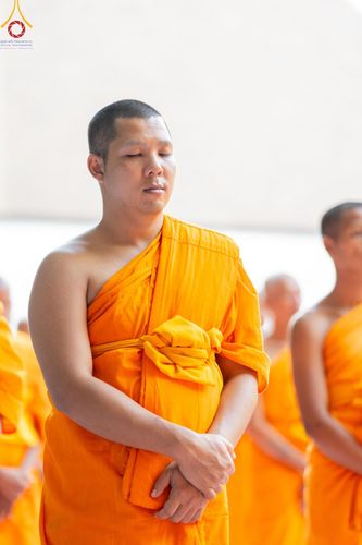 ภาพ No.191286:พิธีจุดประทีปถวายเป็นพุทธบูชา และบูชาธรรมมหาปูชนียาจารย์ ณ อนุสรณ์สถานมหาวิหารพระมงคลเทพมุนี (โลตัสแลนด์) อ.สองพี่น้อง จ.สุพรรณบุรี ในโครงการธรรมยาตรา กตัญญูบูชา มหาปูชนียาจารย์ พระมงคลเทพมุนี(สด จนฺทสโร) พระผู้ปราบมาร อนุสรณ์สถาน 7 แห่ง ปีที่ 13