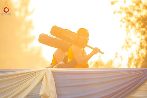 ภาพ No.191904:พระธรรมยาตราปฏิบัติธรรม และถ่ายภาพหมู่ประวัติศาสตร์ ณ อนุสรณ์สถานคลองบางนางแท่น อ.สามพราน จ.นครปฐม ในโครงการธรรมยาตรา กตัญญูบูชา มหาปูชนียาจารย์ พระมงคลเทพมุนี(สด จนฺทสโร) พระผู้ปราบมาร อนุสรณ์สถาน 7 แห่ง ปีที่ 13 วันที่ 8 มกราคม พ.ศ. 2568