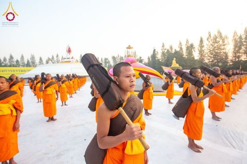 ภาพ No.191911:พระธรรมยาตราปฏิบัติธรรม และถ่ายภาพหมู่ประวัติศาสตร์ ณ อนุสรณ์สถานคลองบางนางแท่น อ.สามพราน จ.นครปฐม ในโครงการธรรมยาตรา กตัญญูบูชา มหาปูชนียาจารย์ พระมงคลเทพมุนี(สด จนฺทสโร) พระผู้ปราบมาร อนุสรณ์สถาน 7 แห่ง ปีที่ 13 วันที่ 8 มกราคม พ.ศ. 2568