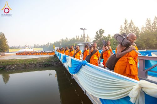 ภาพ No.191912:พระธรรมยาตราปฏิบัติธรรม และถ่ายภาพหมู่ประวัติศาสตร์ ณ อนุสรณ์สถานคลองบางนางแท่น อ.สามพราน จ.นครปฐม ในโครงการธรรมยาตรา กตัญญูบูชา มหาปูชนียาจารย์ พระมงคลเทพมุนี(สด จนฺทสโร) พระผู้ปราบมาร อนุสรณ์สถาน 7 แห่ง ปีที่ 13 วันที่ 8 มกราคม พ.ศ. 2568