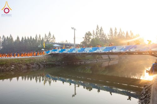 ภาพ No.191914:พระธรรมยาตราปฏิบัติธรรม และถ่ายภาพหมู่ประวัติศาสตร์ ณ อนุสรณ์สถานคลองบางนางแท่น อ.สามพราน จ.นครปฐม ในโครงการธรรมยาตรา กตัญญูบูชา มหาปูชนียาจารย์ พระมงคลเทพมุนี(สด จนฺทสโร) พระผู้ปราบมาร อนุสรณ์สถาน 7 แห่ง ปีที่ 13 วันที่ 8 มกราคม พ.ศ. 2568