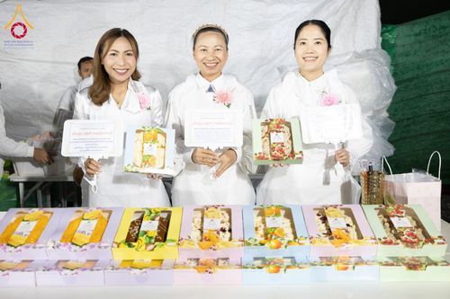 ภาพ No.192878:พิธีถวายภัตตาหารเป็นสังฆทาน แด่พระธรรมยาตรา ณ อนุสรณ์สถานคลองบางนางแท่น อ.สามพราน จ.นครปฐม ในโครงการธรรมยาตรา กตัญญูบูชา มหาปูชนียาจารย์ พระมงคลเทพมุนี(สด จนฺทสโร) พระผู้ปราบมาร อนุสรณ์สถาน 7 แห่ง ปีที่ 13 วันที่ 10 มกราคม พ.ศ. 2568