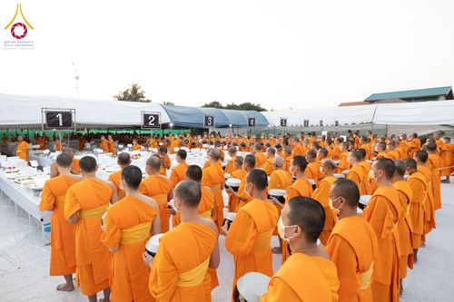 ภาพ No.192907:พิธีถวายภัตตาหารเป็นสังฆทาน แด่พระธรรมยาตรา ณ อนุสรณ์สถานคลองบางนางแท่น อ.สามพราน จ.นครปฐม ในโครงการธรรมยาตรา กตัญญูบูชา มหาปูชนียาจารย์ พระมงคลเทพมุนี(สด จนฺทสโร) พระผู้ปราบมาร อนุสรณ์สถาน 7 แห่ง ปีที่ 13 วันที่ 10 มกราคม พ.ศ. 2568